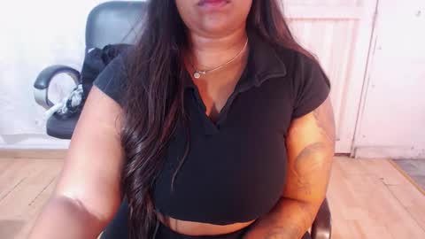 karlaluann online show from September 2025 12:59:02 PM