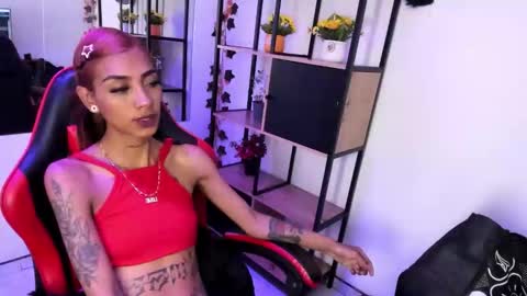karlaslutskinny__ online show from December 2025 03:25:01 AM