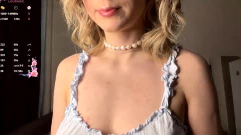 Snapshot of karlenegries chatting on June 2026 02:05:02 AM Olivia online show from June 2026 02:05:02 AM