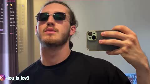 Snapshot of karlos_murphy chatting on January 2026 03:54:02 AM Karlos and Louis online show from January 2026 03:54:02 AM