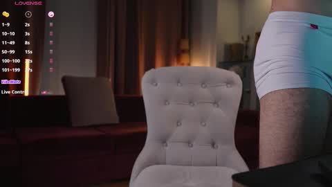 Snapshot of karlos_murphy chatting on February 2026 03:32:01 AM Karlos and Louis online show from February 2026 03:32:01 AM