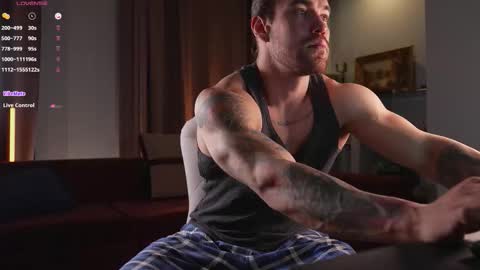 Snapshot of karlos_murphy chatting on February 2026 06:01:02 PM Karlos and Louis online show from February 2026 06:01:02 PM