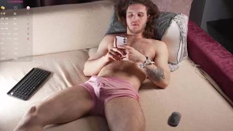 Snapshot of karlos_murphy chatting on February 2026 04:13:02 AM Karlos and Louis online show from February 2026 04:13:02 AM