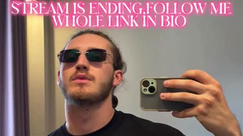 Snapshot of karlos_murphy chatting on March 2026 04:03:02 AM Karlos and Louis online show from March 2026 04:03:02 AM