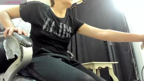 KARLYE online show from June 2026 03:18:02 AM