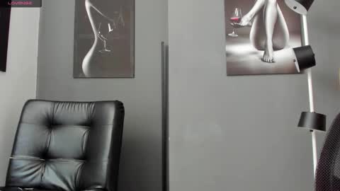   online show from September 2025 02:22:01 PM