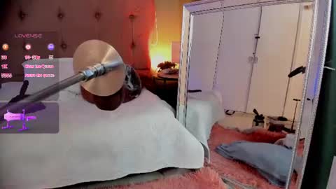 Snapshot of karol_page1 chatting on June 2026 02:24:02 AM KAROL online show from June 2026 02:24:02 AM