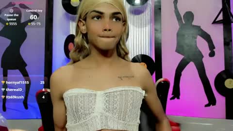 Snapshot of karol_vanessa__ chatting on May 2026 10:15:02 PM karol Vanessa online show from May 2026 10:15:02 PM