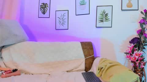 Snapshot of karol_w10 chatting on November 2025 12:16:02 PM karol_w10 online show from November 2025 12:16:02 PM