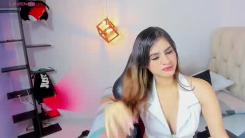 Snapshot of karolagrey chatting on June 2026 12:48:02 PM karolagrey online show from June 2026 12:48:02 PM