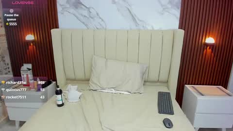 Karol and Luna online show from February 2025 04:37:02 AM