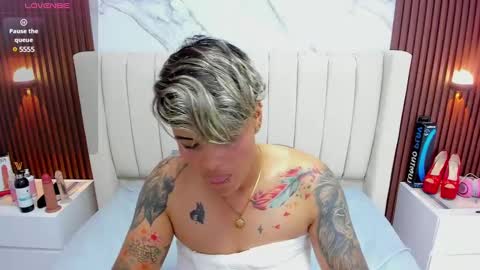 Karol and Luna online show from February 2025 05:58:01 AM