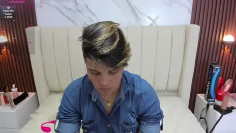 Karol and Luna online show from March 2025 08:57:01 AM