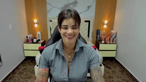 Karol and Luna online show from November 2025 07:27:01 PM