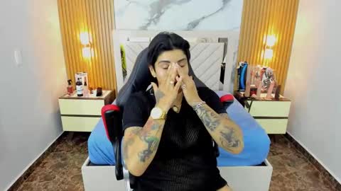 Karol and Luna online show from December 2025 07:51:02 PM