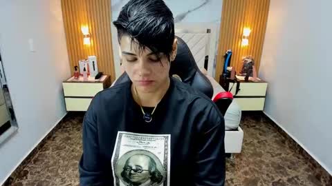 Snapshot of karolandluna chatting on January 2026 07:28:02 PM Karol and Luna online show from January 2026 07:28:02 PM