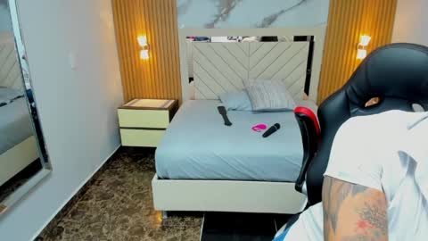 Karol and Luna online show from April 2026 07:36:01 PM