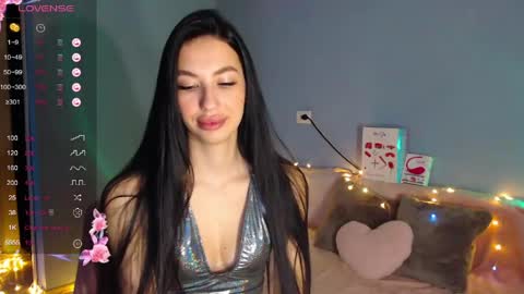 Kira online show from April 2026 02:37:02 AM