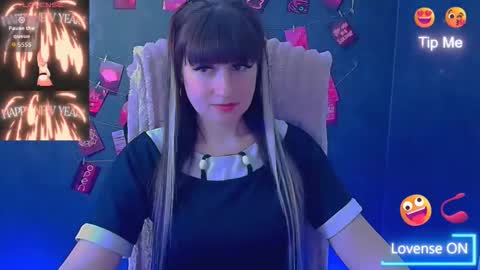 Snapshot of karolina_mia chatting on May 2026 06:08:01 AM Caroline online show from May 2026 06:08:01 AM