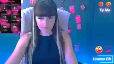Snapshot of karolina_mia chatting on July 2026 08:53:02 AM Caroline online show from July 2026 08:53:02 AM