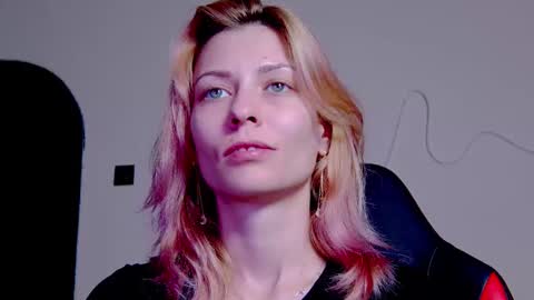 karoline121 online show from November 2025 09:38:01 PM