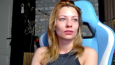 karoline121 online show from March 2026 10:38:01 PM