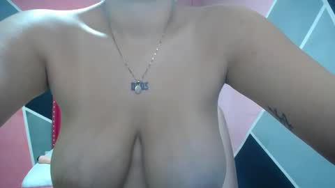 karoline_lov2 online show from February 2025 11:34:02 PM