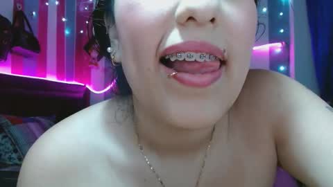 karoline_lov2 online show from December 2025 10:47:01 PM
