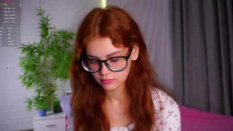 Snapshot of karolinerush chatting on May 2026 01:30:01 PM lina online show from May 2026 01:30:01 PM