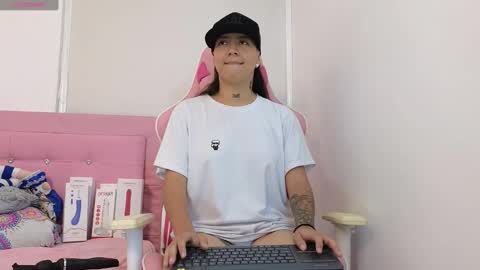 Karol online show from February 2025 07:41:01 PM