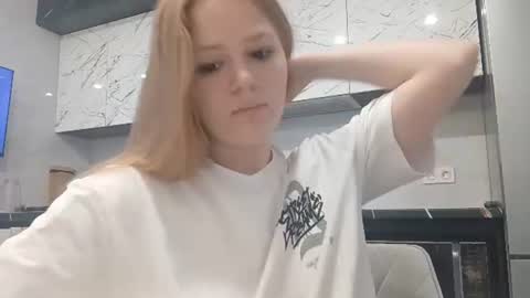 Snapshot of karrichaconas chatting on June 2026 02:53:01 AM Karina online show from June 2026 02:53:01 AM