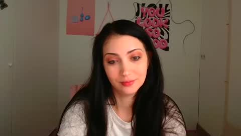 Snapshot of karyna_joy chatting on May 2026 05:38:01 AM Karyna online show from May 2026 05:38:01 AM