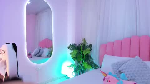 Kassy online show from November 2025 06:50:01 PM