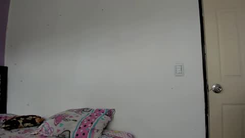 kassandra james online show from February 2025 06:47:02 PM