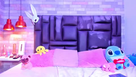 Kassandra Weked online show from February 2025 05:06:01 PM