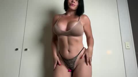 Snapshot of kat1987 chatting on November 2025 11:21:02 AM Kat online show from November 2025 11:21:02 AM