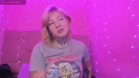 Snapshot of kat_cirice18 chatting on March 2025 03:56:01 PM kat_cirice18 online show from March 2025 03:56:01 PM