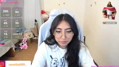 Snapshot of kat_ly_chan chatting on January 2025 03:58:01 PM Kat       online show from January 2025 03:58:01 PM