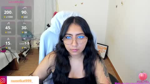 Snapshot of kat_ly_chan chatting on February 2025 12:37:01 PM Kat       online show from February 2025 12:37:01 PM