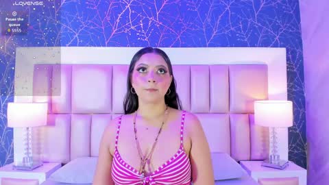 Kiara  online show from April 2026 11:37:01 AM