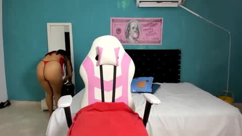 Snapshot of katalina_hot45 chatting on February 2025 05:46:02 PM katalina_hot45 online show from February 2025 05:46:02 PM