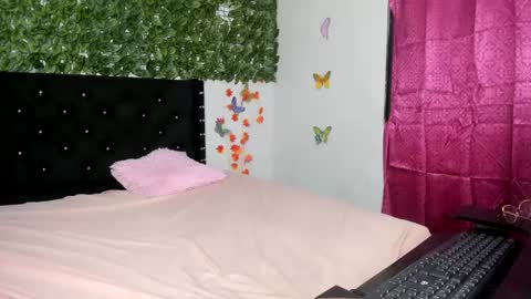 Snapshot of katalina_hot45 chatting on March 2025 10:21:02 PM katalina_hot45 online show from March 2025 10:21:02 PM