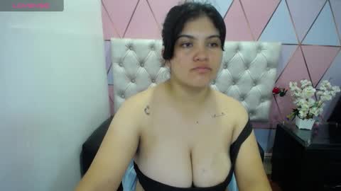 katalina santana25 online show from January 2025 09:58:02 PM