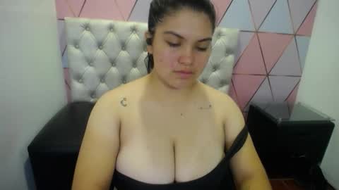 katalina santana25 online show from November 2025 07:13:01 PM