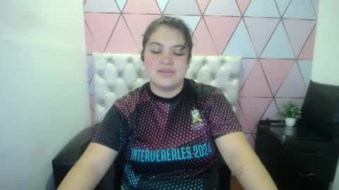 katalina santana25 online show from February 2026 07:15:01 PM