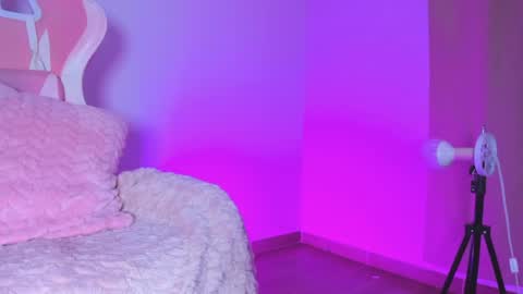 Snapshot of katalinaferreirax chatting on April 2026 05:23:01 AM katalinaferreirax online show from April 2026 05:23:01 AM