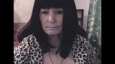 Snapshot of katarinaohdream chatting on October 2025 01:11:02 PM KatarinaOhDream online show from October 2025 01:11:02 PM