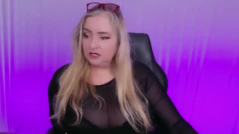 Snapshot of katdsinclair chatting on February 2025 02:26:01 PM Kat D Sinclair online show from February 2025 02:26:01 PM