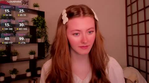 Snapshot of kate_cuddle chatting on May 2026 02:40:02 AM Kate online show from May 2026 02:40:02 AM