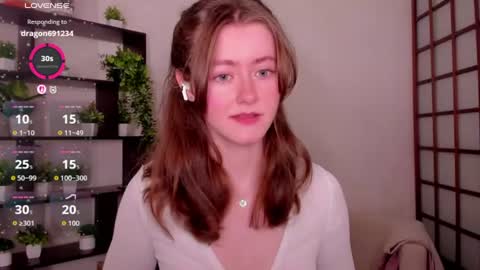 Snapshot of kate_cuddle chatting on July 2026 03:43:01 AM Kate online show from July 2026 03:43:01 AM